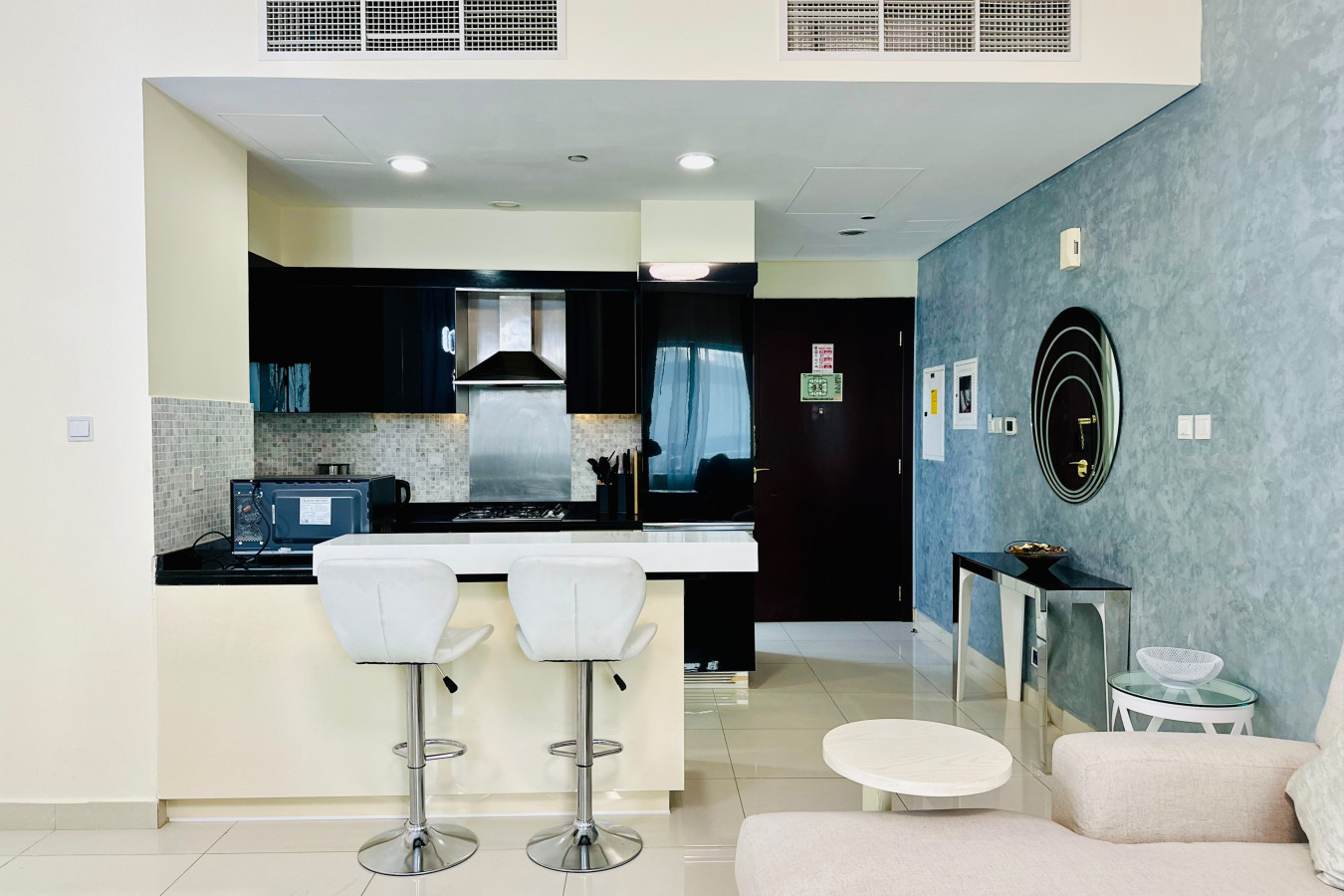 vserve-1-br-iconic-burj-khalifa-full-view!/