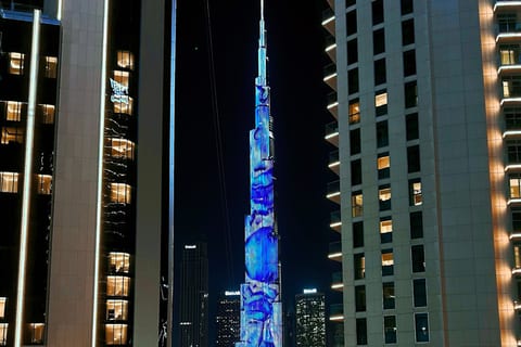 Vserve- 1 BR Iconic Burj Khalifa full view!