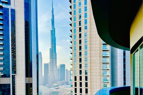 Vserve- 1 BR Iconic Burj Khalifa full view!
