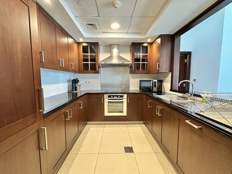 Vserve - 1 BR Spacious Majestic Burj Khalifa view