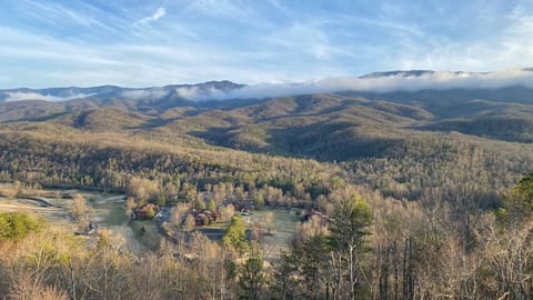 Bird's Eye View Condo - Gatlinburg, TN