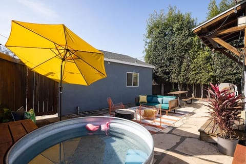 Modern Retro Hillcrest Home: Near DT, Zoo, Hot Tub
