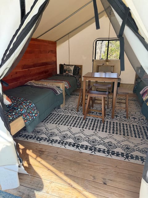 Roaring River - Small #1 - Four Twin Beds