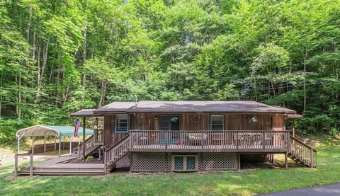 Spacious 3/2 Cabin IN Gatlinburg ~ Dogs Welcome!*