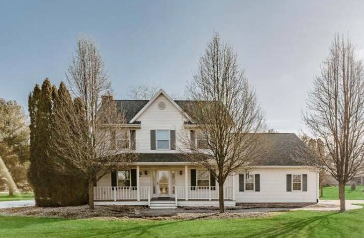 boho-farmhouse-huge-backyard-charter-hill-retreat/