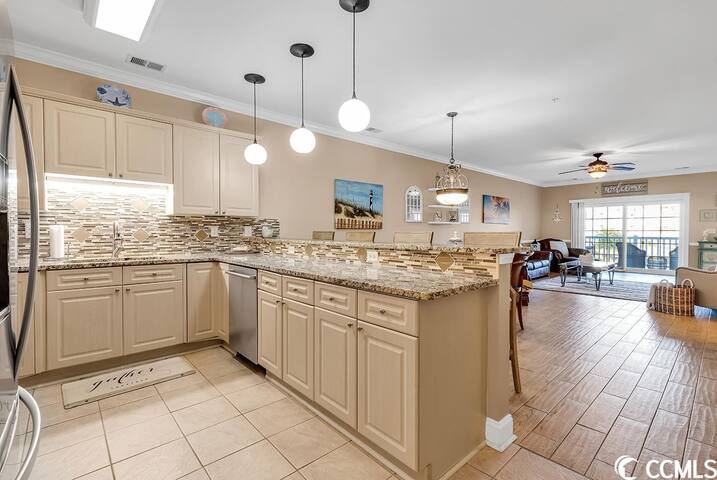 Great for Golfers & Beach Goers