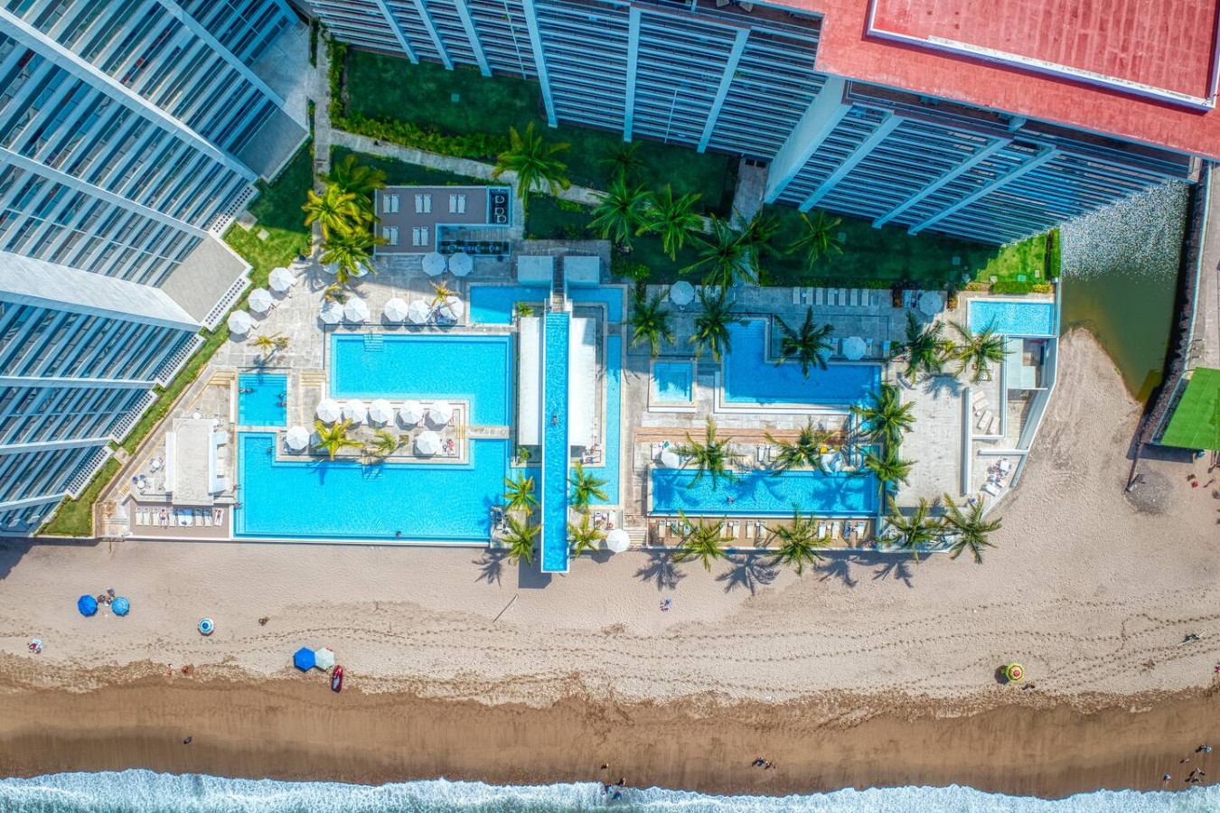 charming-1-bedroom-oceanfront-condo/