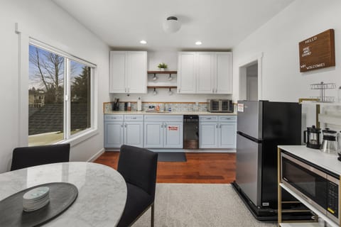 2BR Ski & Hike Retreat Near Mt. Rainier