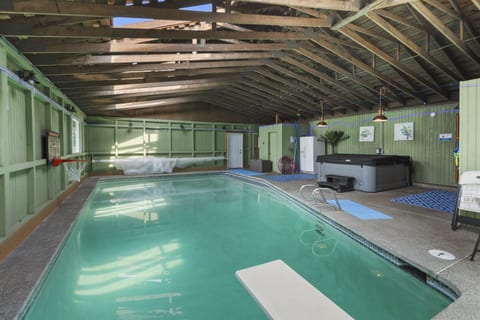 indoor pool and hot tub room
