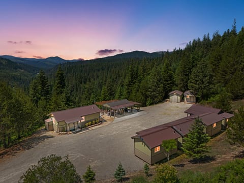 Bear Creek Cabins | Basecamp for Outdoor Mtn Fun