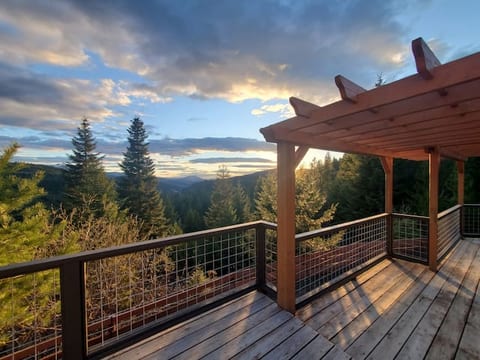 Bear Creek Cabins | Basecamp for Outdoor Mtn Fun