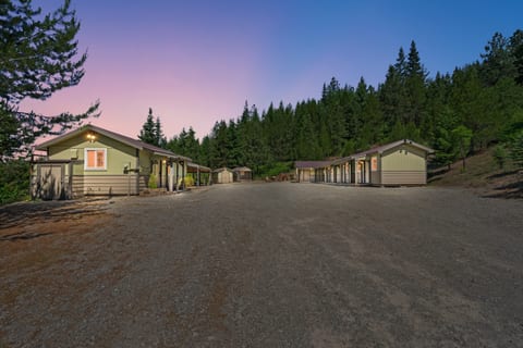 Bear Creek Cabins | Basecamp for Outdoor Mtn Fun