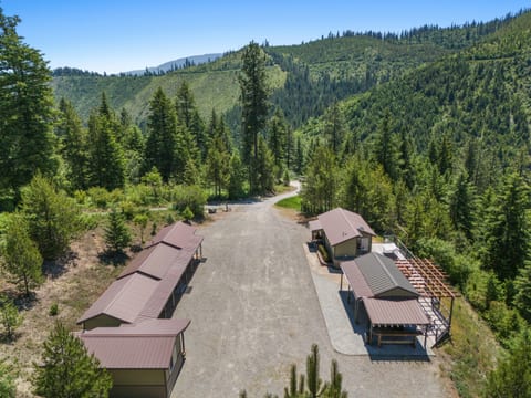 Bear Creek Cabins | Basecamp for Outdoor Mtn Fun