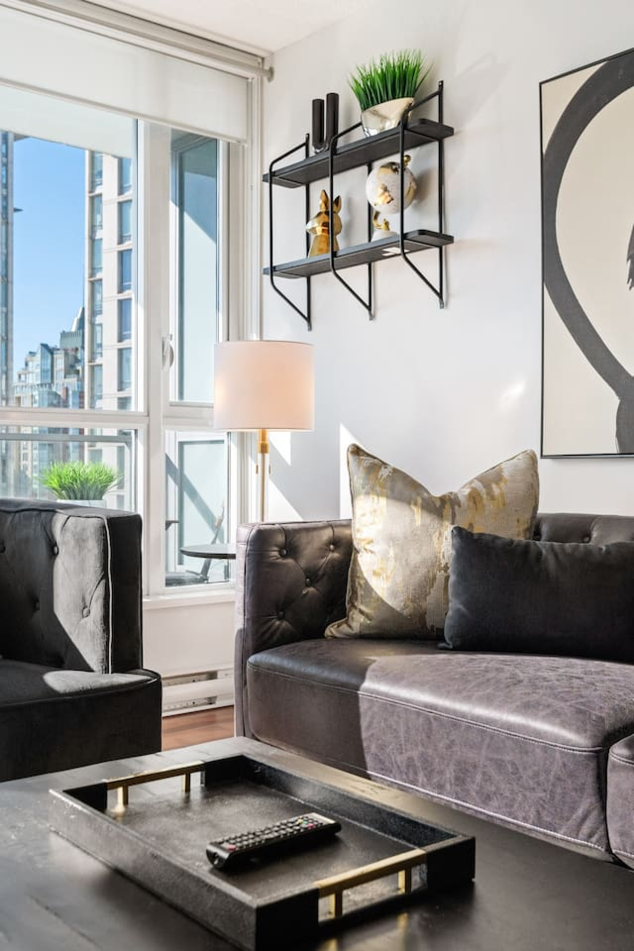 *special-price*-king-bed-and-parking-wac-and-patio/