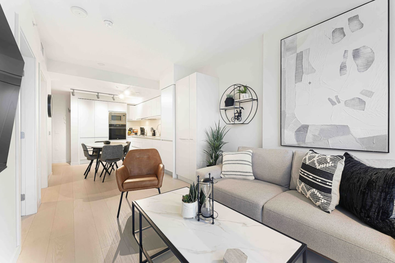 stylish-and-modern-2-beds-acandpark/