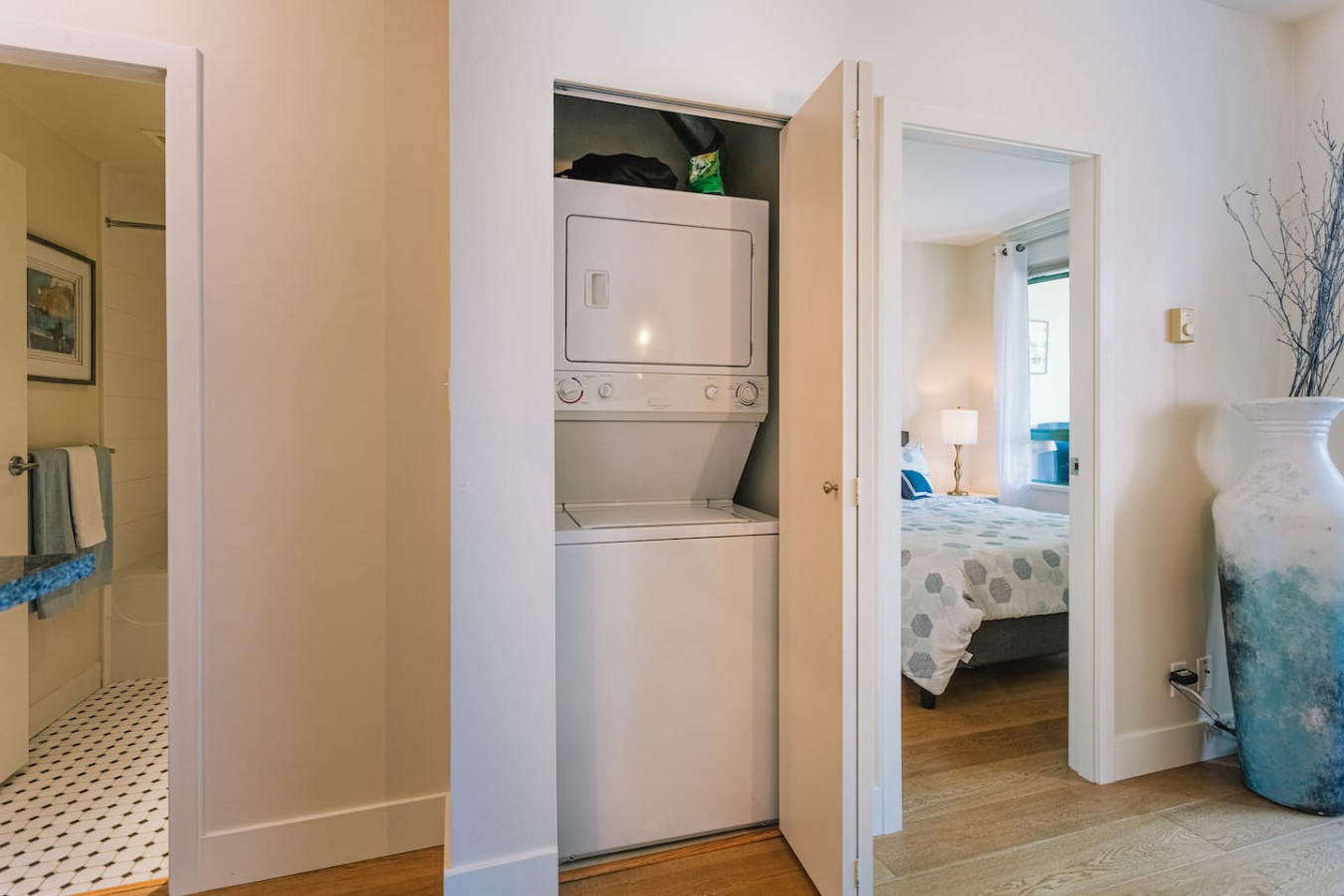 mindful-stay-in-vancouver-2bed-freewifiandparkingandac/