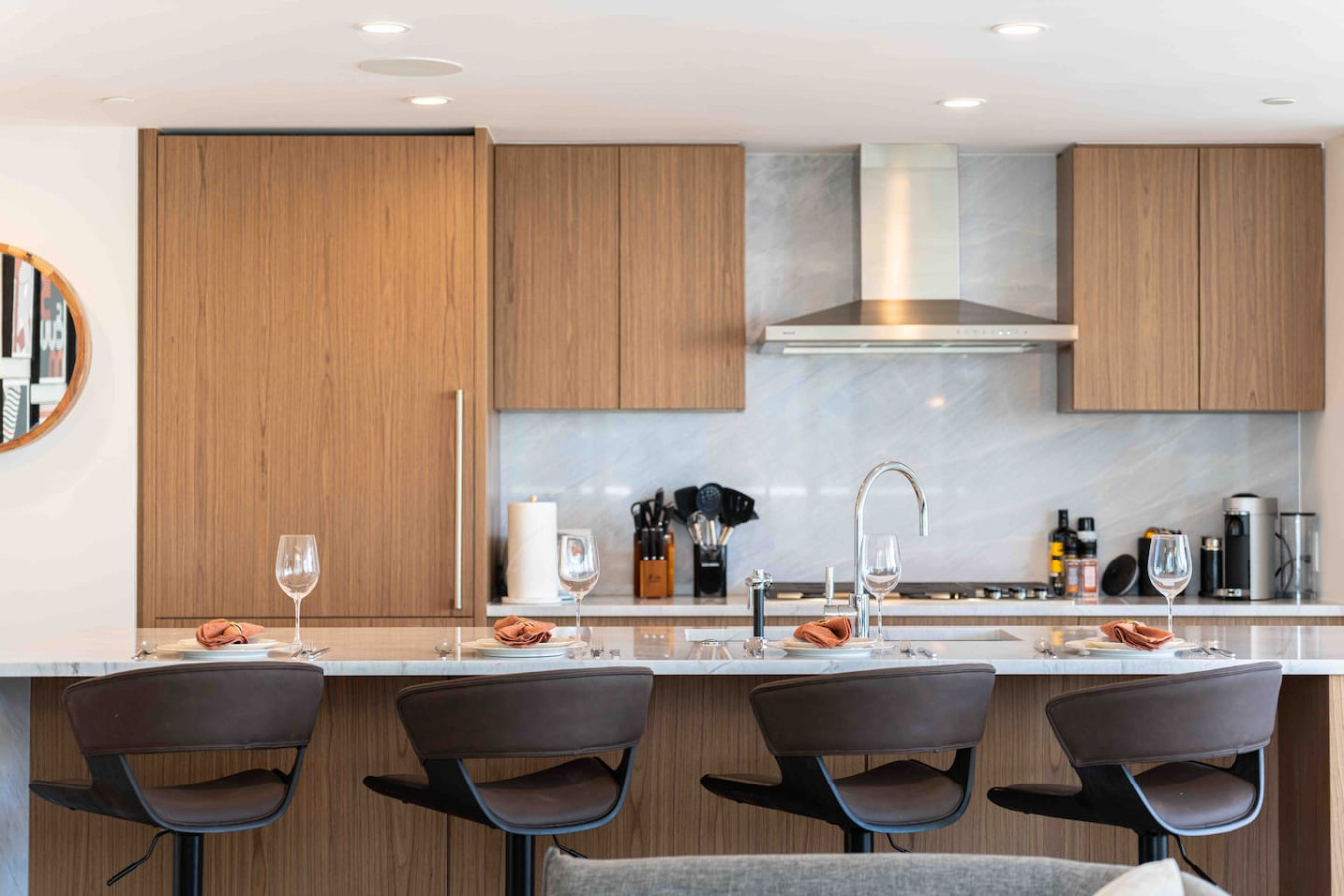 prime-luxury-2bdrm-patio-woceanview-2-parking/