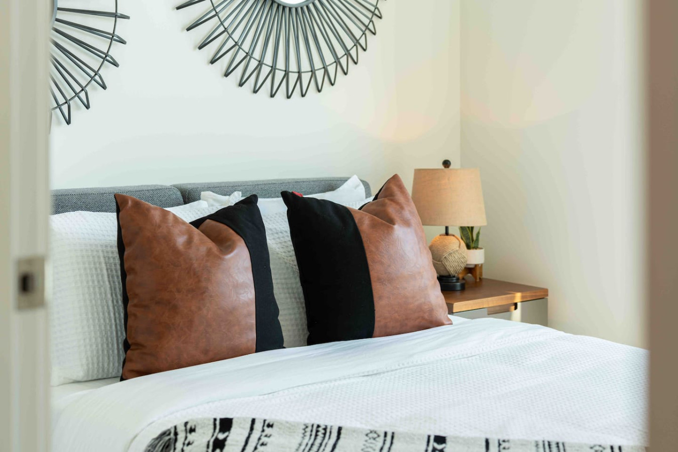 prime-luxury-2bdrm-patio-woceanview-2-parking/