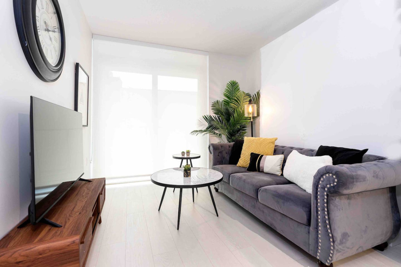 modernandstylish-2bed-gymandparking/