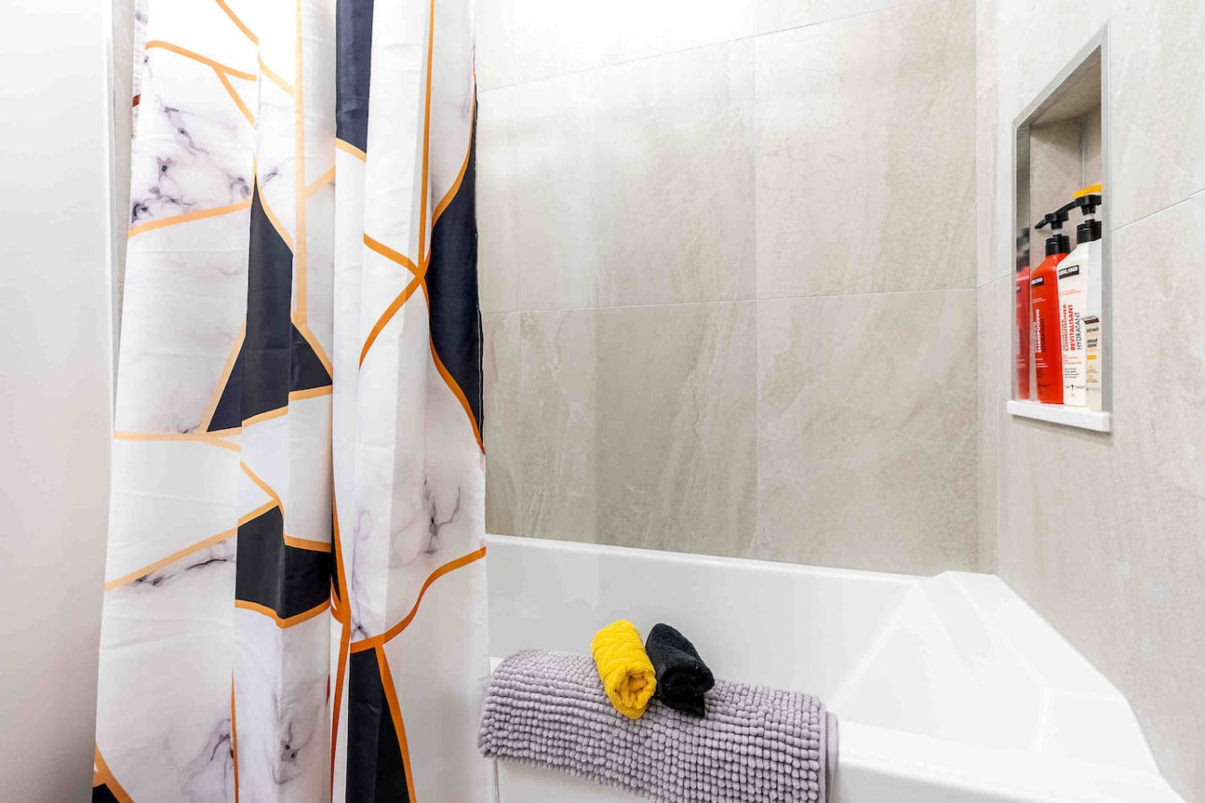 modernandstylish-2bed-gymandparking/