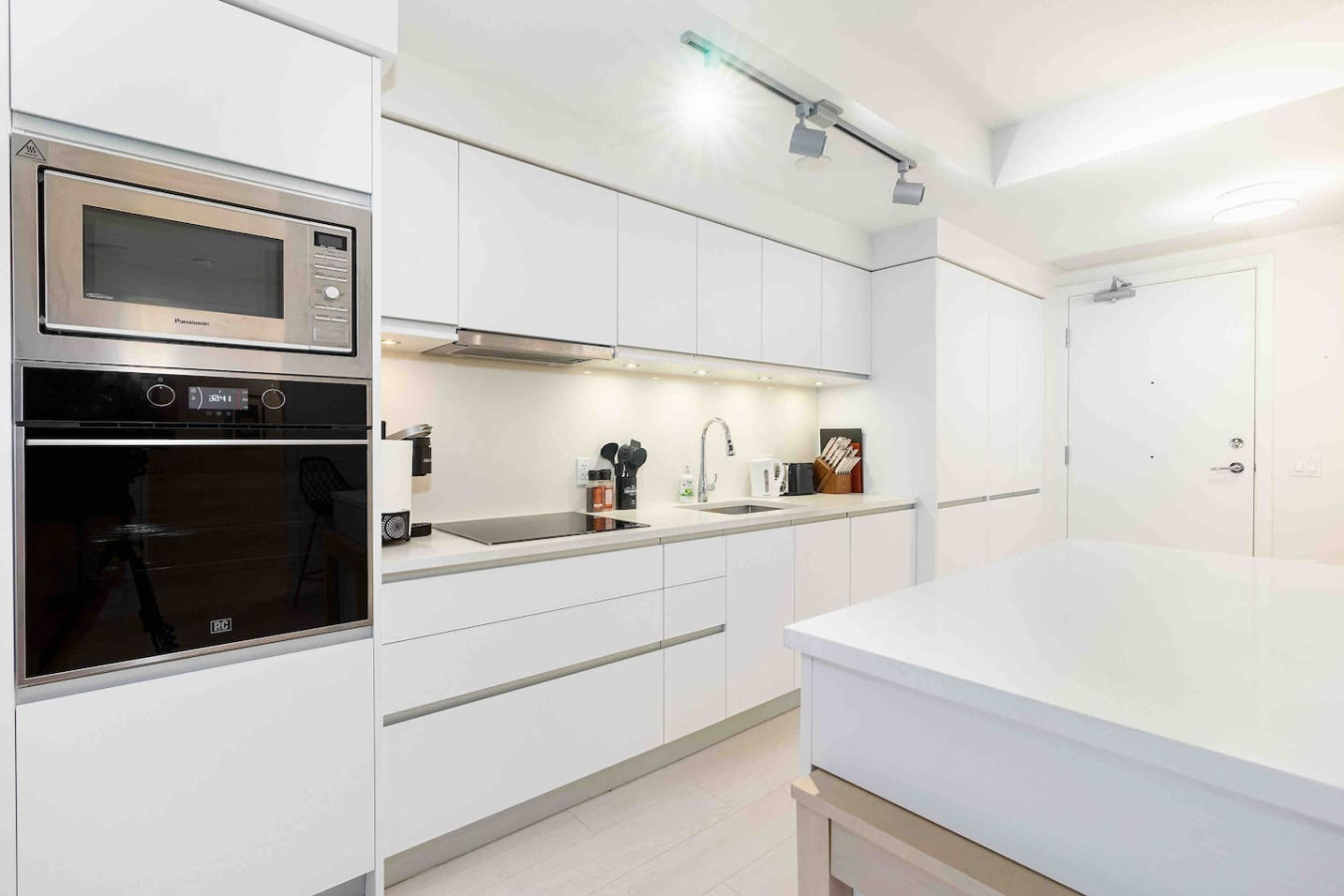 modernandstylish-2bed-gymandparking/
