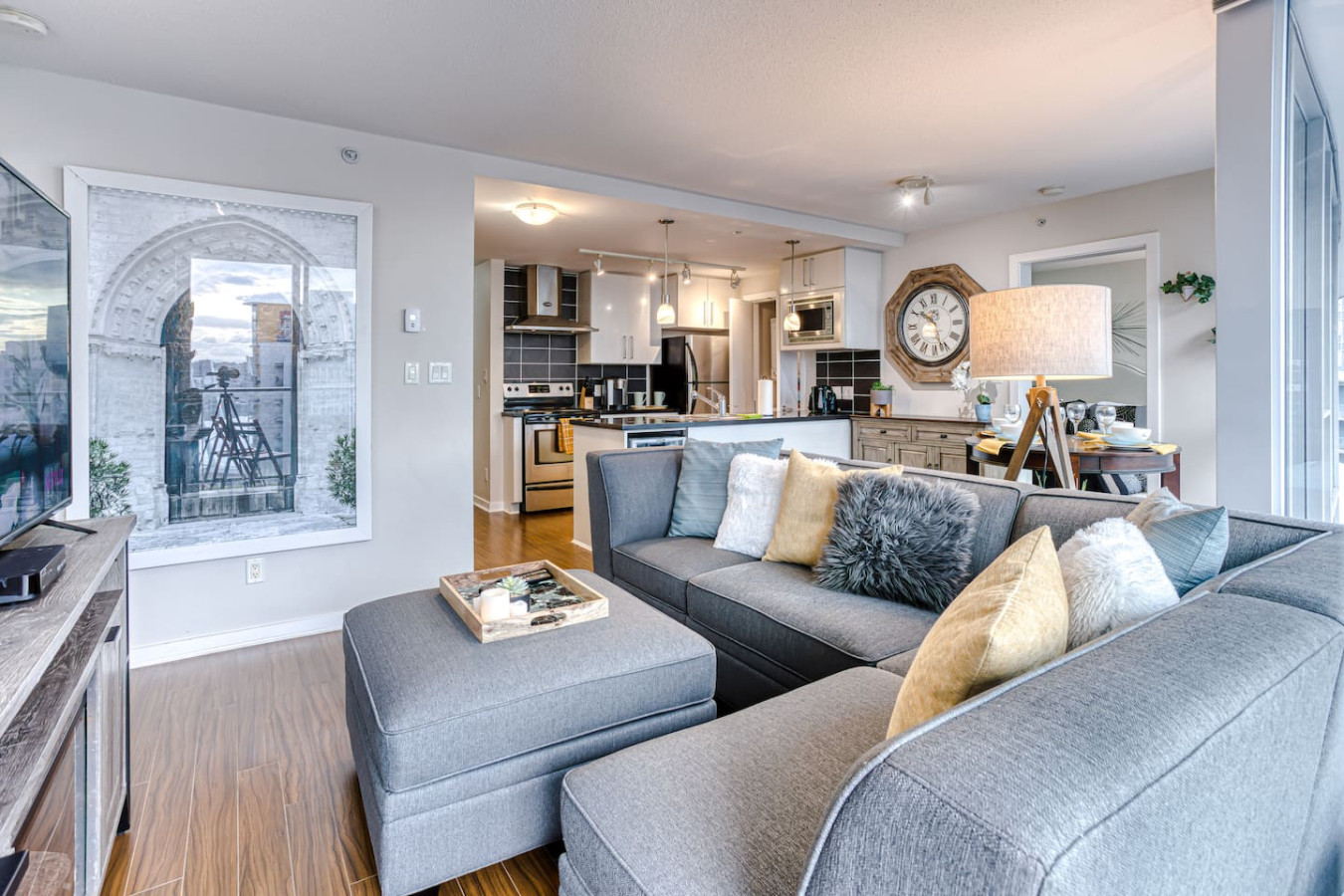 falsecreek-views-rogers-arena-2bdrm1prk/