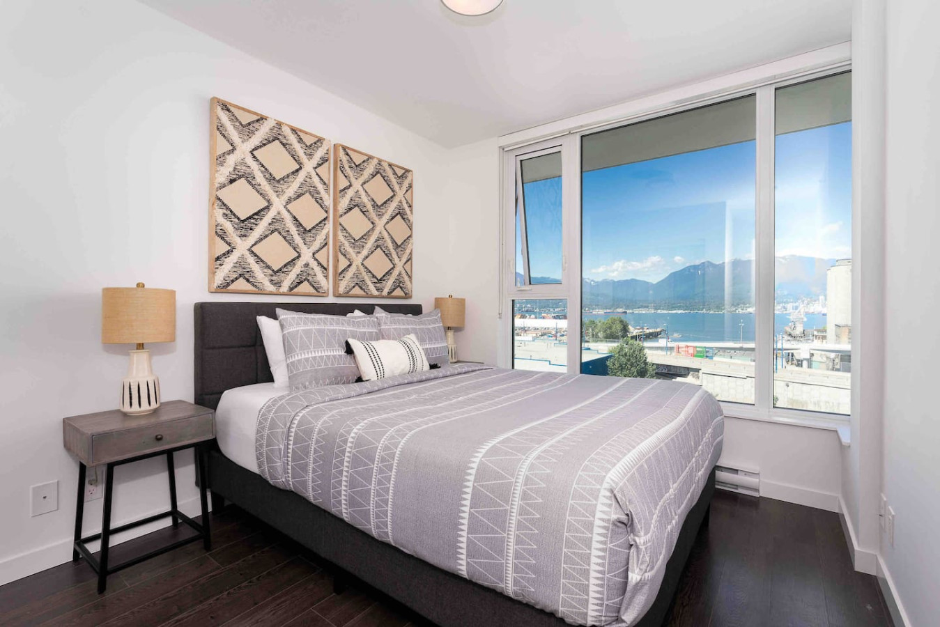 jawdropping-views-2beds-secure-parking/