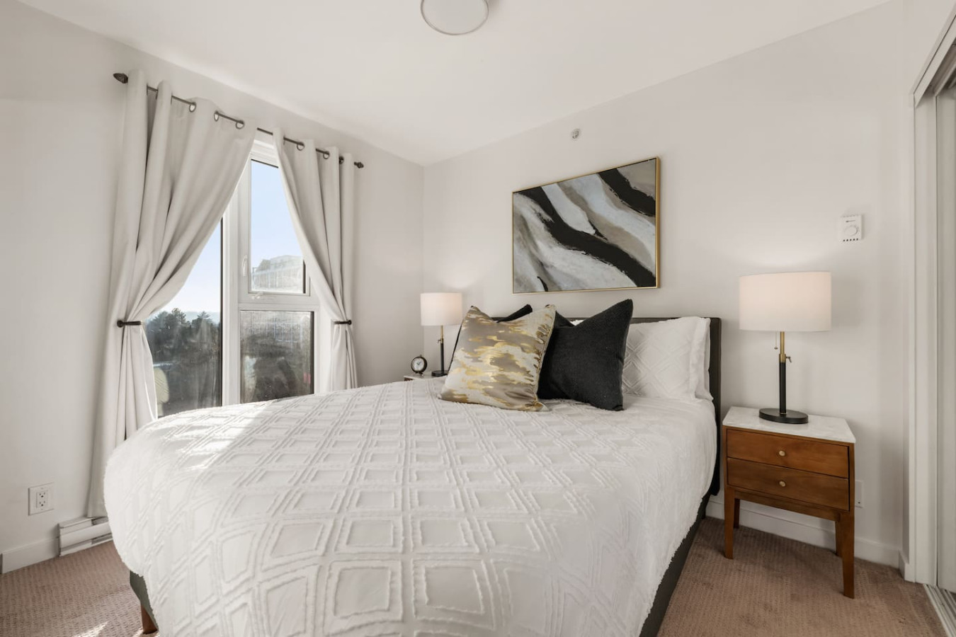 classy-and-modern-edge-of-dt-van/