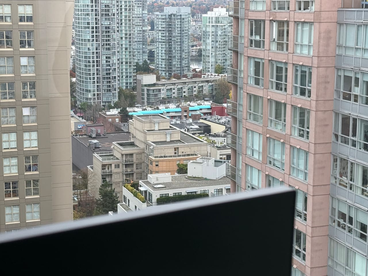 central-instaworthy-loft-parkingacpatio/