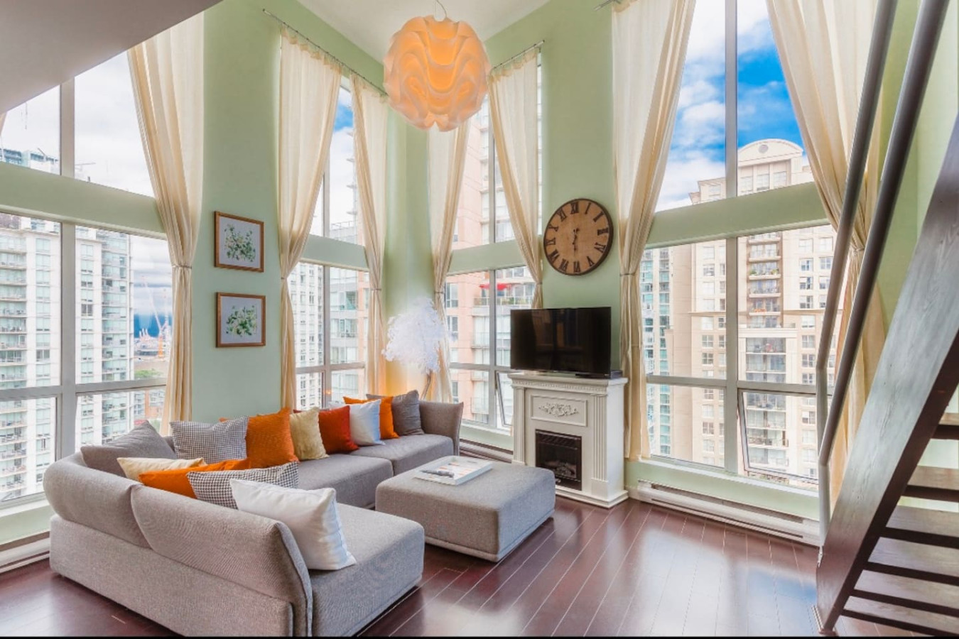 central-instaworthy-loft-parkingacpatio/