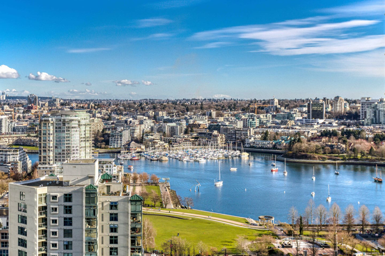 Lovely Yaletown 1bdrm w/VIEWS & A/C & Parking