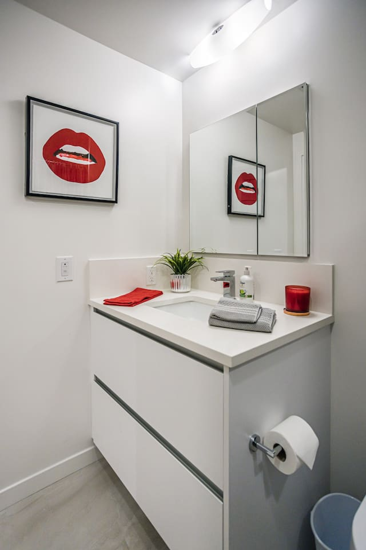 stunningly-stylish-ac-and-fireplace-wparking/