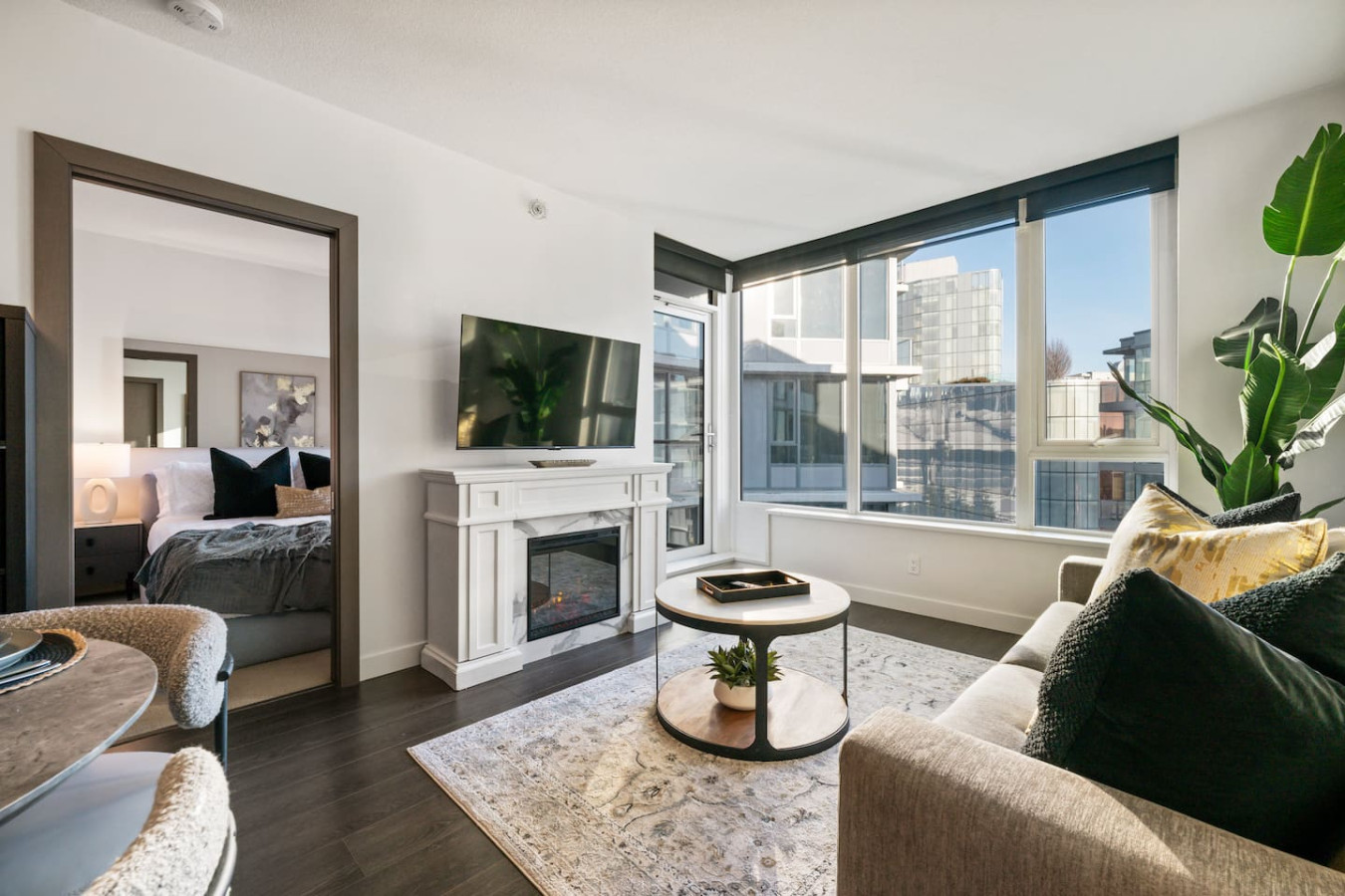 Luxury Oceanview Condo | AC | 3 Beds | Parking