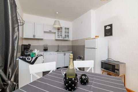 Apartment Mare - Unit 377019-13
