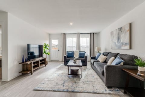 Spacious 4-Bedroom Oasis in NB