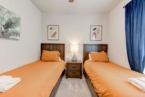 Manor Gateaway