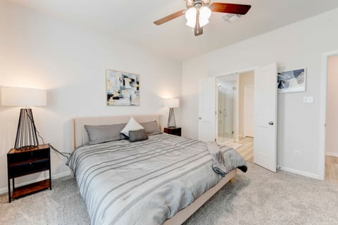 Retreat in Troy with 5 Beds