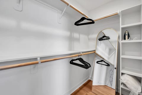 Austin Downtown Highrise Sleep 4