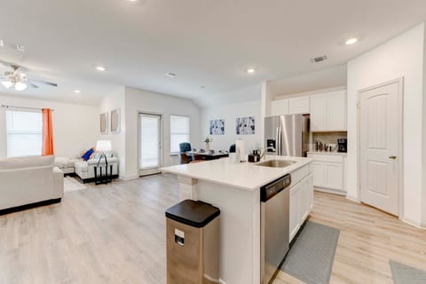 Anthem 4-Bedroom Escape For Workers