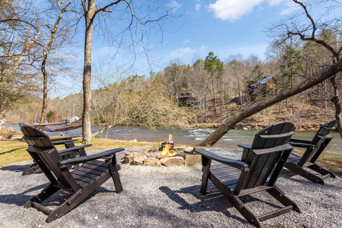 on-the-rocks-at-riveredge/