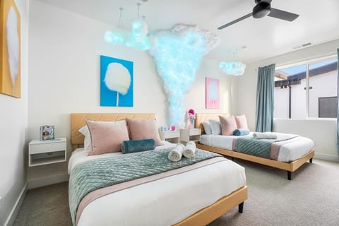 Zion’s Sugar Rush Stay – HOT TUB! & Sleeps 26