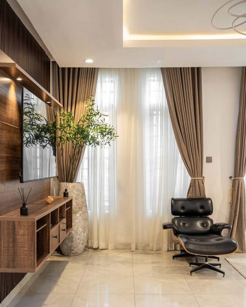 George Residence - Comfy 2Bedroom in Lekki | Wi-Fi