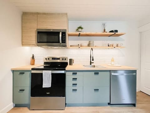 Downtown Picton 2 Bed - Dog Friendly, Scandi Suite