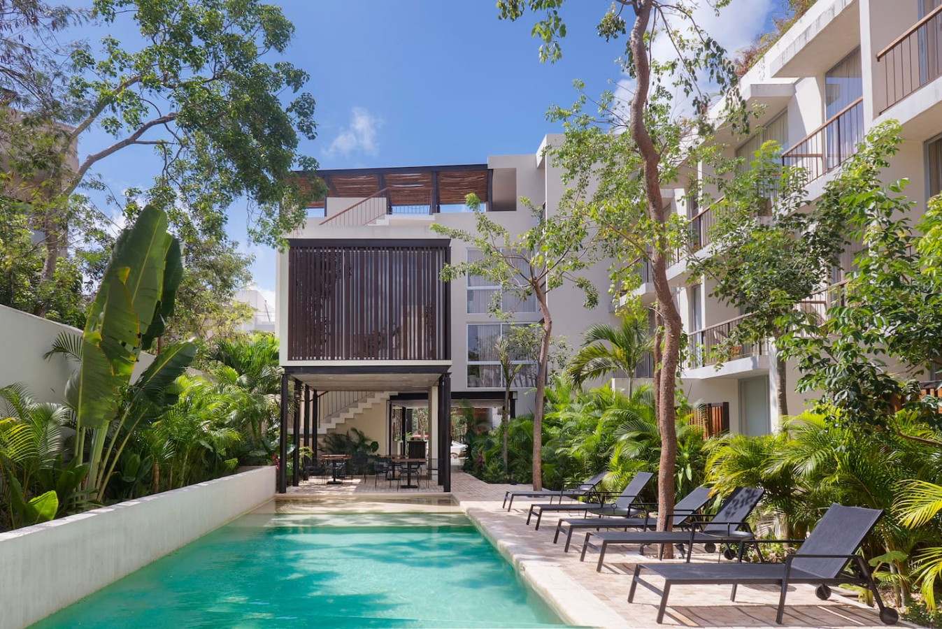 aruna-201-by-luwii-stays/