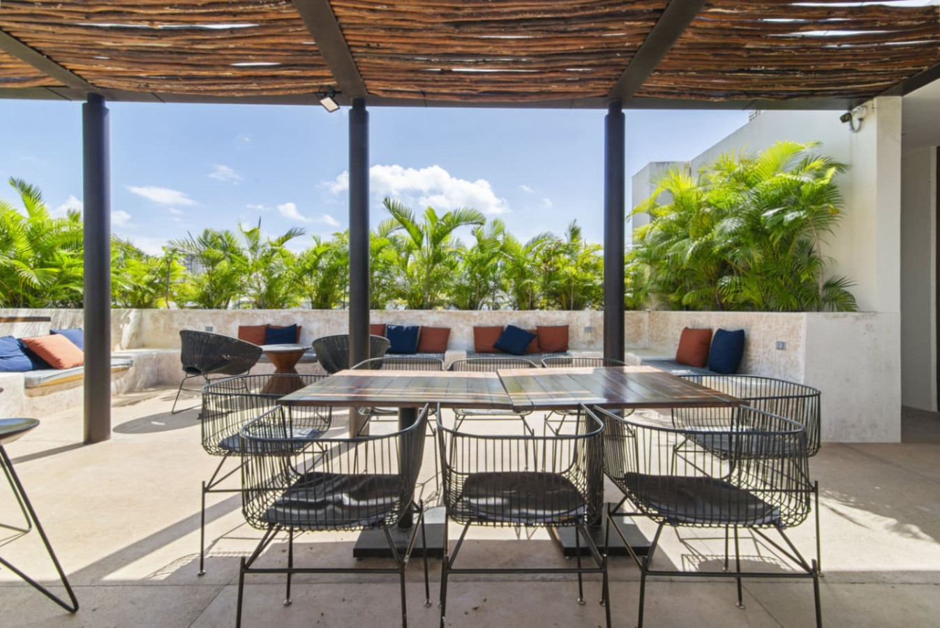 aruna-201-by-luwii-stays/