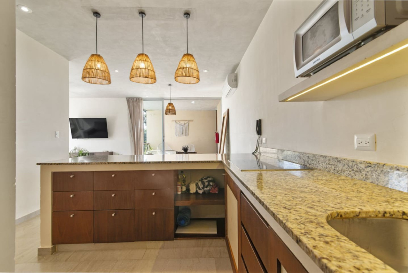 aruna-201-by-luwii-stays/