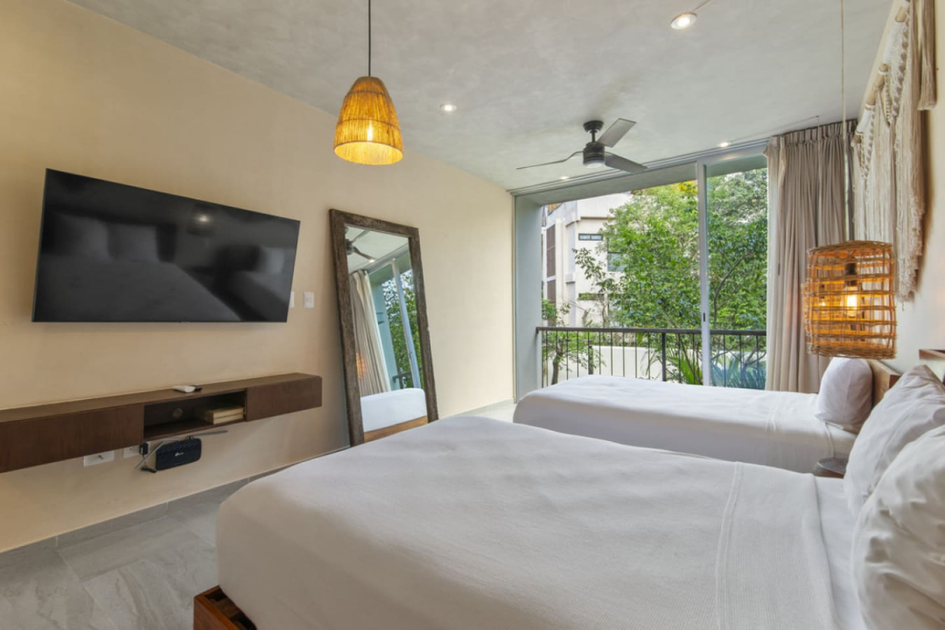 aruna-205-by-luwii-stays/