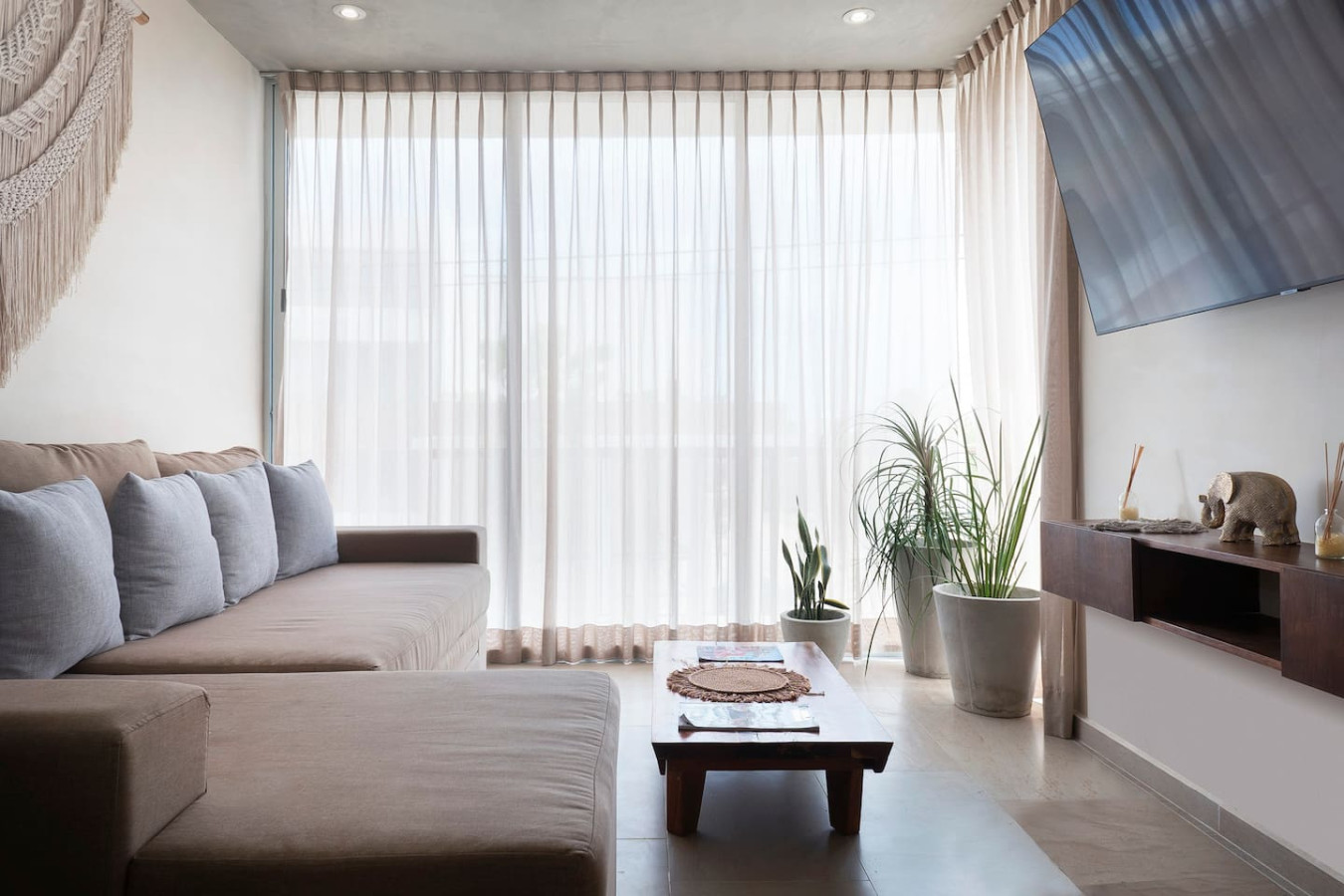 aruna-301-by-luwii-stays/