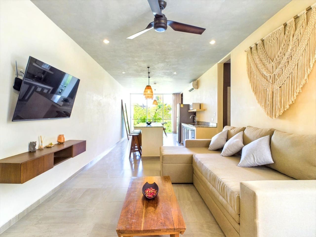 aruna-303-by-luwii-stays/