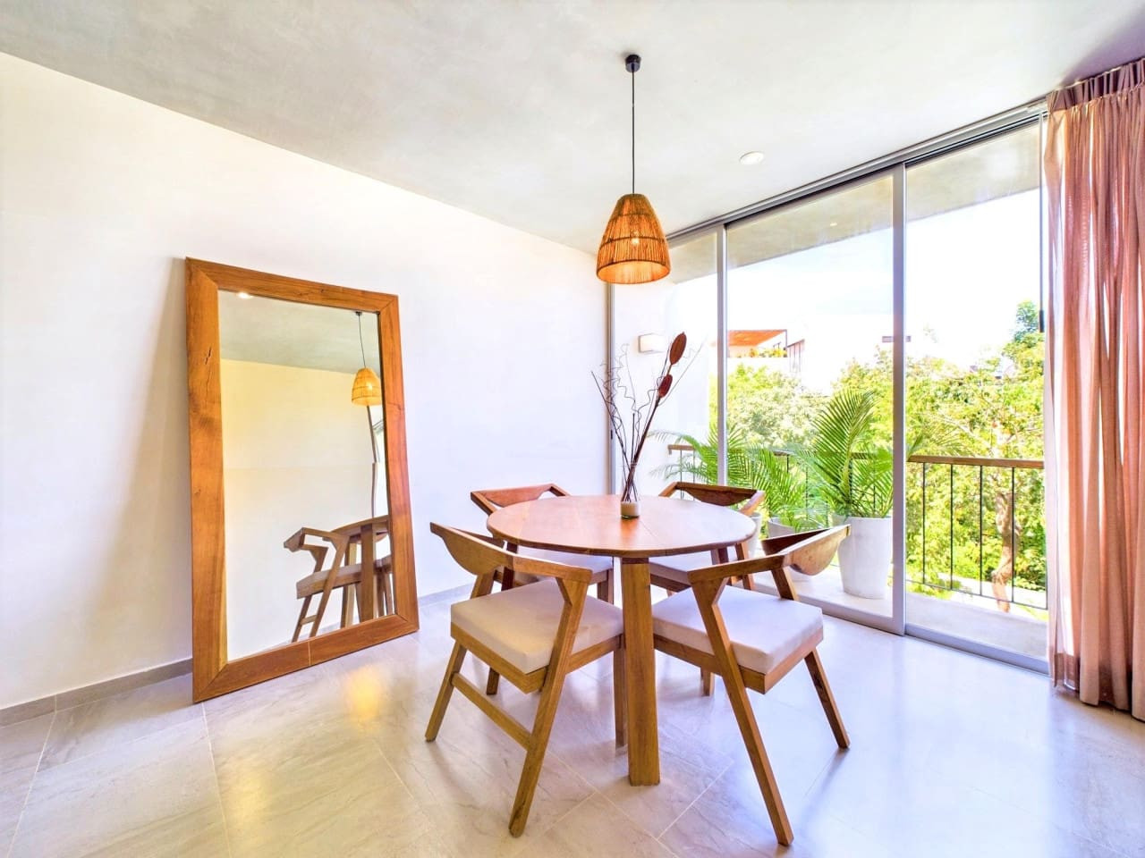 aruna-303-by-luwii-stays/